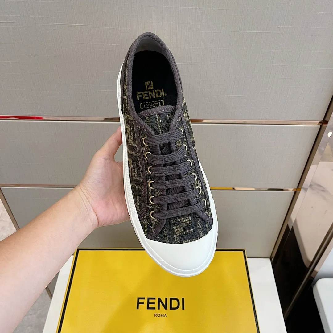 Factory price: 380 new Fendi Fendǐ Domino sneakers with jacquard FF pattern, embossed FF pattern on the toe, canvas upper, T men's men's shoes 💰U customized outsole Size: 38-45, (45 customized)